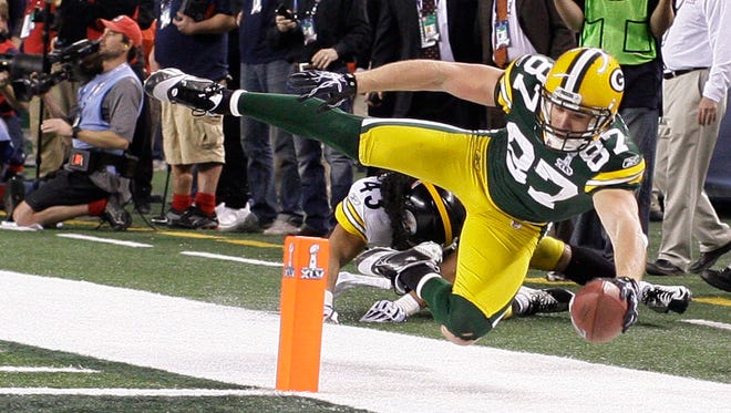 Packers receiver Jordy Nelson dives short of the end zone against the Pittsburgh Steelers in Super Bowl XLV.