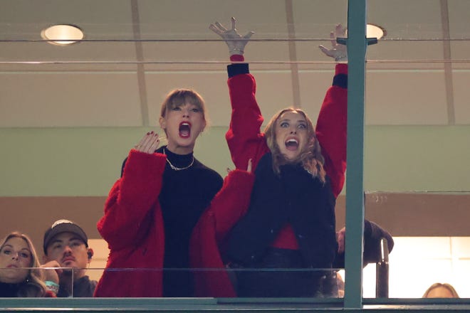 Taylor Swift, left, and Brittany Mahomes react in a suite during the game between the Kansas City Chiefs and the Green Bay Packers at Lambeau Field Sunday in Green Bay.