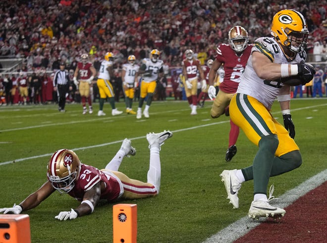 Green Bay Packers tight end Tucker Kraft (85) scores a touchdown during the third quarter of their NFC divisional playoff game Saturday, January 20, 2024 at Levi’ Stadium in Santa Clara, California. The San Francisco 49ers beat the Green Bay Packers 24-21.